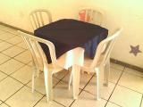 conjunto de 1 mesa Quadrada com 04 cadeiras